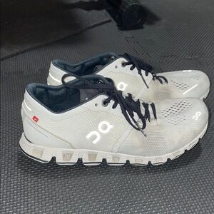 ON Running White Sneakers with Black size 5.5